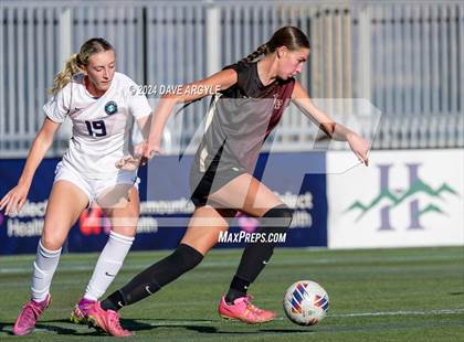 Thumbnail 2 in Syracuse vs Lone Peak (UHSAA 6A Semifinal) photogallery.