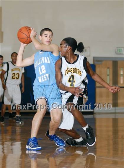 Thumbnail 2 in Sullivan West vs. Fallsburg (Hambletonian Classic) photogallery.