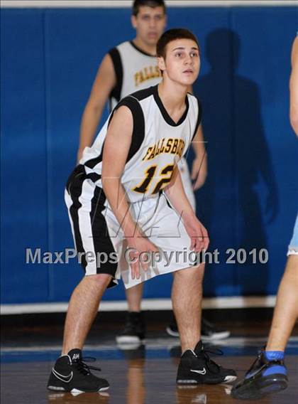 Thumbnail 3 in Sullivan West vs. Fallsburg (Hambletonian Classic) photogallery.