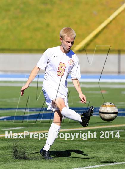 Thumbnail 3 in Fallbrook vs. Patrick Henry (CIF SDS D3 Final) photogallery.