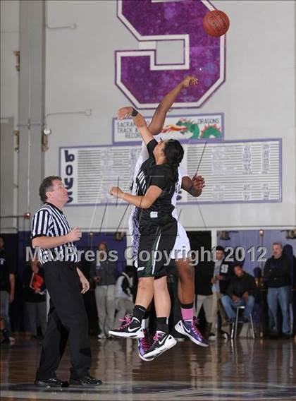 Thumbnail 1 in Miramonte @ Sacramento (CIF D3 NorCal Playoffs) photogallery.