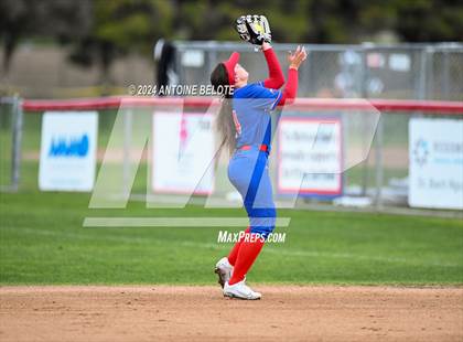 Thumbnail 2 in Mater Dei @ Los Alamitos photogallery.