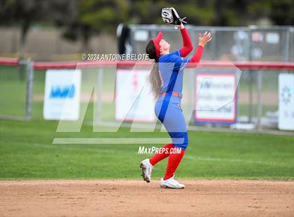Thumbnail 1 in Mater Dei @ Los Alamitos photogallery.