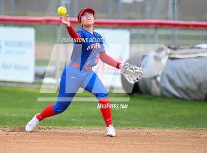 Thumbnail 2 in Mater Dei @ Los Alamitos photogallery.