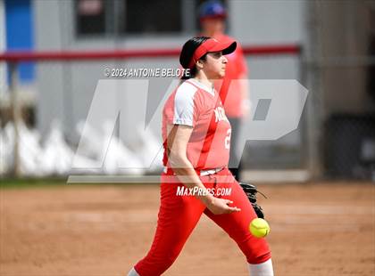 Thumbnail 3 in Mater Dei @ Los Alamitos photogallery.