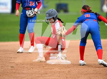Thumbnail 3 in Mater Dei @ Los Alamitos photogallery.