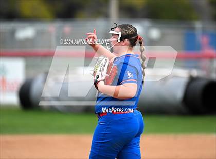 Thumbnail 2 in Mater Dei @ Los Alamitos photogallery.