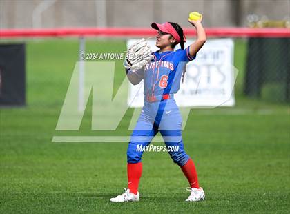 Thumbnail 3 in Mater Dei @ Los Alamitos photogallery.