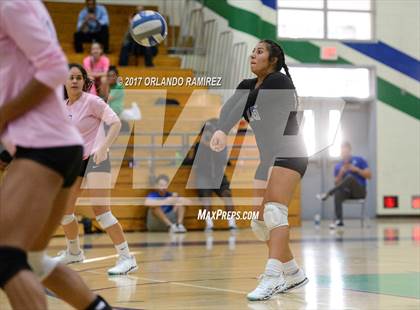 Thumbnail 2 in Mater Dei Catholic @ Eastlake photogallery.