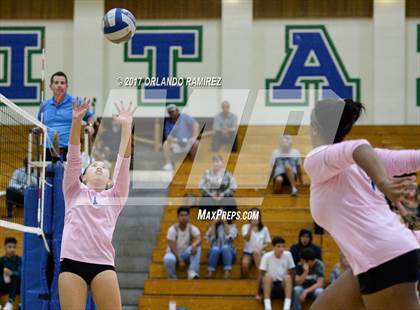 Thumbnail 2 in Mater Dei Catholic @ Eastlake photogallery.