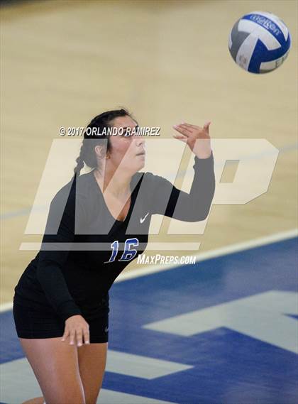 Thumbnail 2 in Mater Dei Catholic @ Eastlake photogallery.