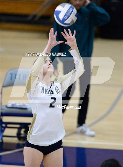 Thumbnail 3 in Mater Dei Catholic @ Eastlake photogallery.
