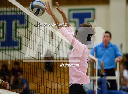 Thumbnail 3 in Mater Dei Catholic @ Eastlake photogallery.