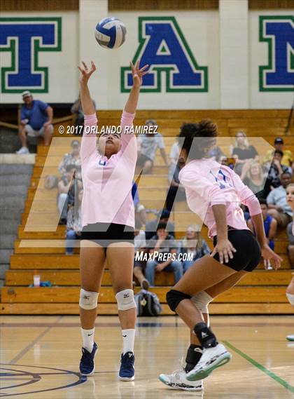 Thumbnail 3 in Mater Dei Catholic @ Eastlake photogallery.