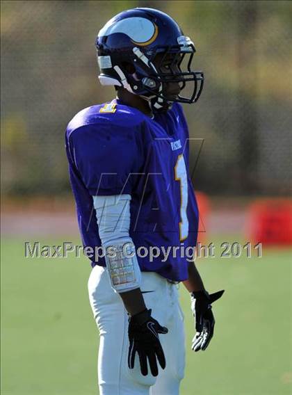 Thumbnail 3 in Darien @ Westhill photogallery.