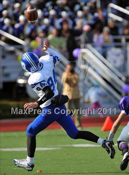 Thumbnail 3 in Darien @ Westhill photogallery.