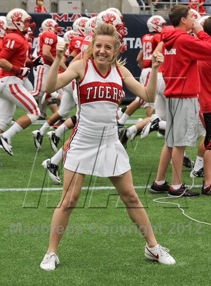 Thumbnail 2 in Katy vs. La Porte (UIL 5A Division 2 Regional Playoff) photogallery.