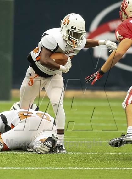 Thumbnail 3 in Katy vs. La Porte (UIL 5A Division 2 Regional Playoff) photogallery.