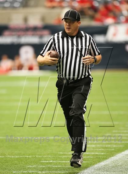 Thumbnail 1 in Katy vs. La Porte (UIL 5A Division 2 Regional Playoff) photogallery.