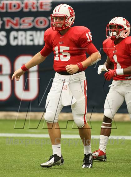 Thumbnail 3 in Katy vs. La Porte (UIL 5A Division 2 Regional Playoff) photogallery.
