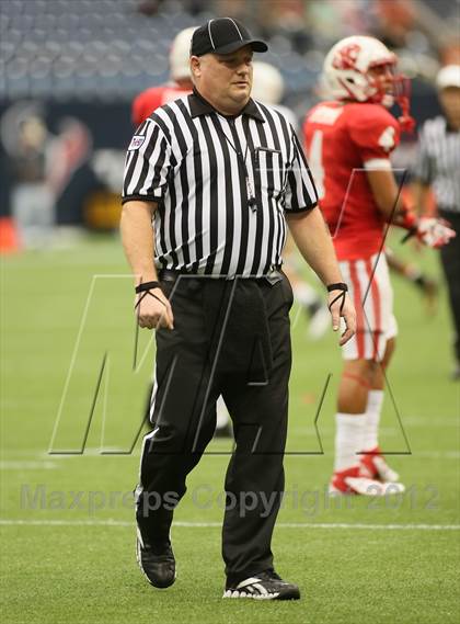 Thumbnail 1 in Katy vs. La Porte (UIL 5A Division 2 Regional Playoff) photogallery.