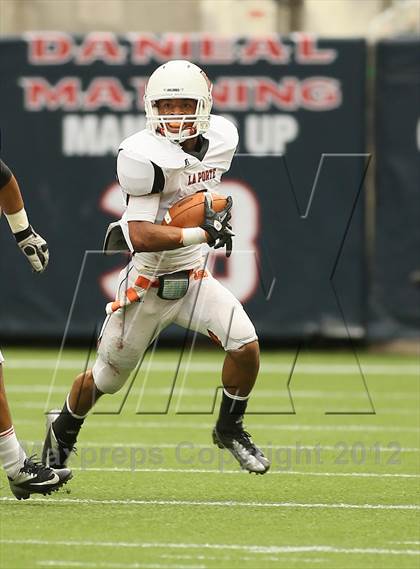 Thumbnail 1 in Katy vs. La Porte (UIL 5A Division 2 Regional Playoff) photogallery.