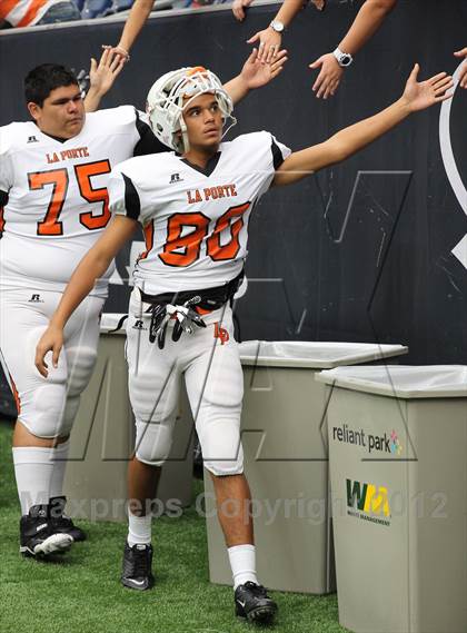 Thumbnail 2 in Katy vs. La Porte (UIL 5A Division 2 Regional Playoff) photogallery.