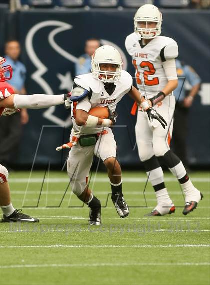 Thumbnail 2 in Katy vs. La Porte (UIL 5A Division 2 Regional Playoff) photogallery.
