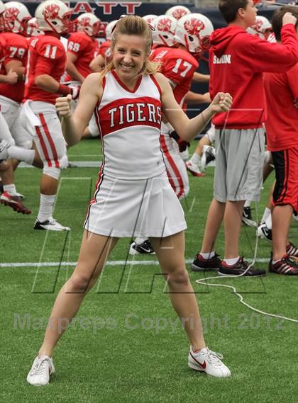Thumbnail 1 in Katy vs. La Porte (UIL 5A Division 2 Regional Playoff) photogallery.