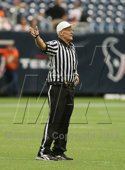 Thumbnail 3 in Katy vs. La Porte (UIL 5A Division 2 Regional Playoff) photogallery.