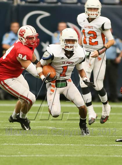 Thumbnail 1 in Katy vs. La Porte (UIL 5A Division 2 Regional Playoff) photogallery.