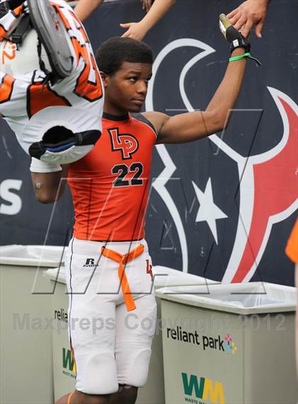 Thumbnail 3 in Katy vs. La Porte (UIL 5A Division 2 Regional Playoff) photogallery.