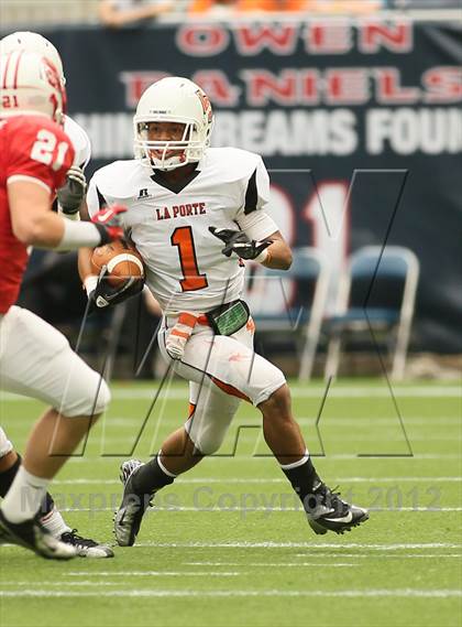 Thumbnail 2 in Katy vs. La Porte (UIL 5A Division 2 Regional Playoff) photogallery.