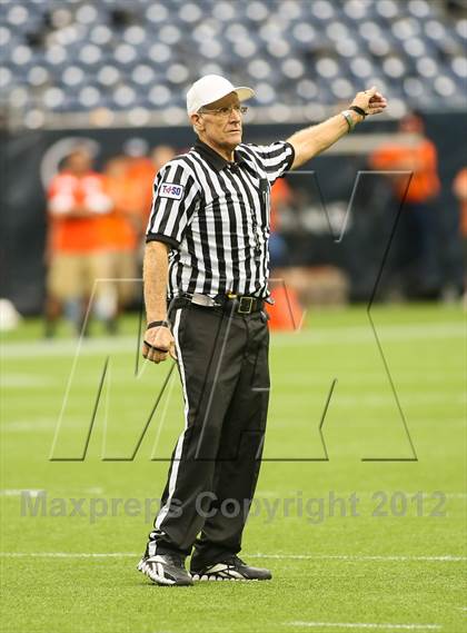 Thumbnail 2 in Katy vs. La Porte (UIL 5A Division 2 Regional Playoff) photogallery.