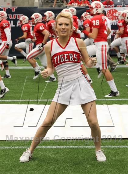 Thumbnail 3 in Katy vs. La Porte (UIL 5A Division 2 Regional Playoff) photogallery.