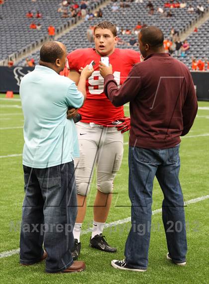Thumbnail 2 in Katy vs. La Porte (UIL 5A Division 2 Regional Playoff) photogallery.