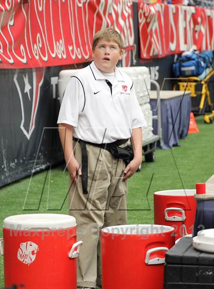 Thumbnail 2 in Katy vs. La Porte (UIL 5A Division 2 Regional Playoff) photogallery.