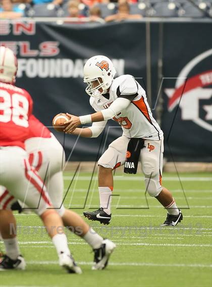 Thumbnail 3 in Katy vs. La Porte (UIL 5A Division 2 Regional Playoff) photogallery.