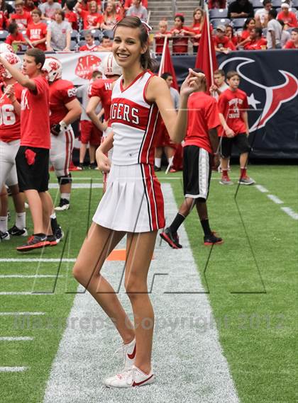 Thumbnail 2 in Katy vs. La Porte (UIL 5A Division 2 Regional Playoff) photogallery.