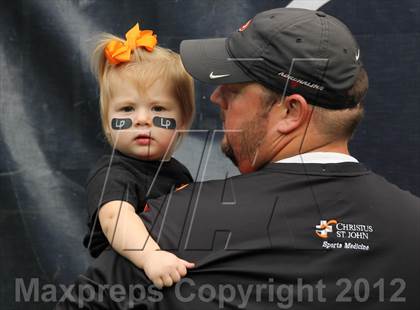 Thumbnail 1 in Katy vs. La Porte (UIL 5A Division 2 Regional Playoff) photogallery.