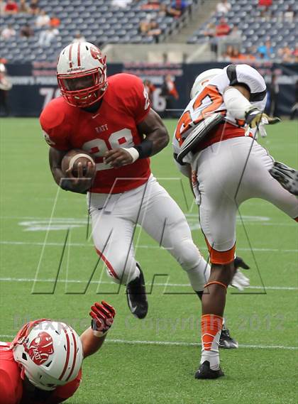 Thumbnail 3 in Katy vs. La Porte (UIL 5A Division 2 Regional Playoff) photogallery.