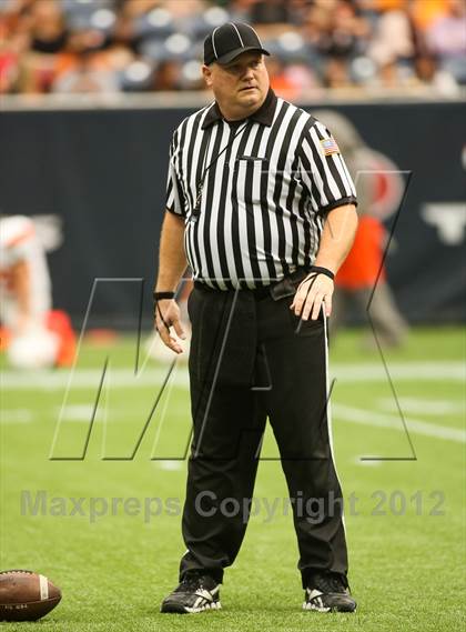 Thumbnail 2 in Katy vs. La Porte (UIL 5A Division 2 Regional Playoff) photogallery.