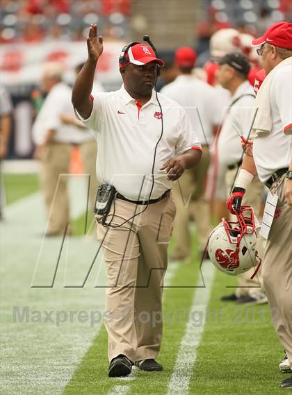 Thumbnail 2 in Katy vs. La Porte (UIL 5A Division 2 Regional Playoff) photogallery.
