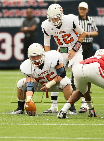 Thumbnail 2 in Katy vs. La Porte (UIL 5A Division 2 Regional Playoff) photogallery.