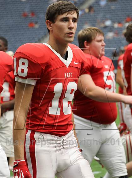 Thumbnail 3 in Katy vs. La Porte (UIL 5A Division 2 Regional Playoff) photogallery.