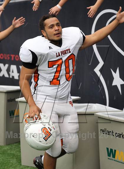 Thumbnail 2 in Katy vs. La Porte (UIL 5A Division 2 Regional Playoff) photogallery.