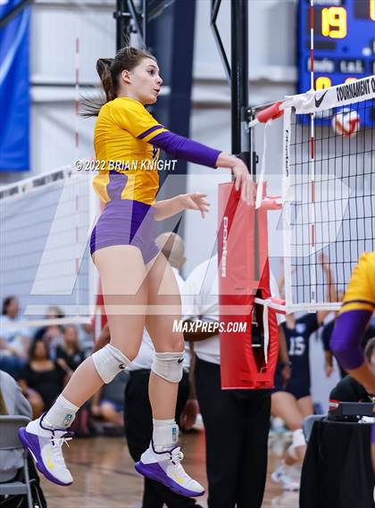 Thumbnail 1 in Central vs. Marvin Ridge photogallery.