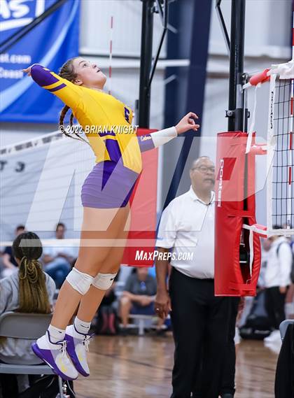 Thumbnail 2 in Central vs. Marvin Ridge photogallery.