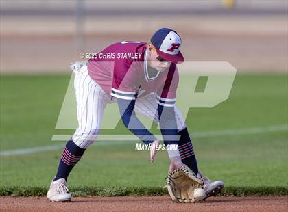 Thumbnail 1 in Perry vs. San Luis (Bob Everett Classic) photogallery.