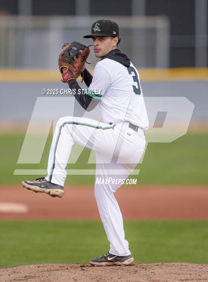 Thumbnail 2 in Perry vs. San Luis (Bob Everett Classic) photogallery.